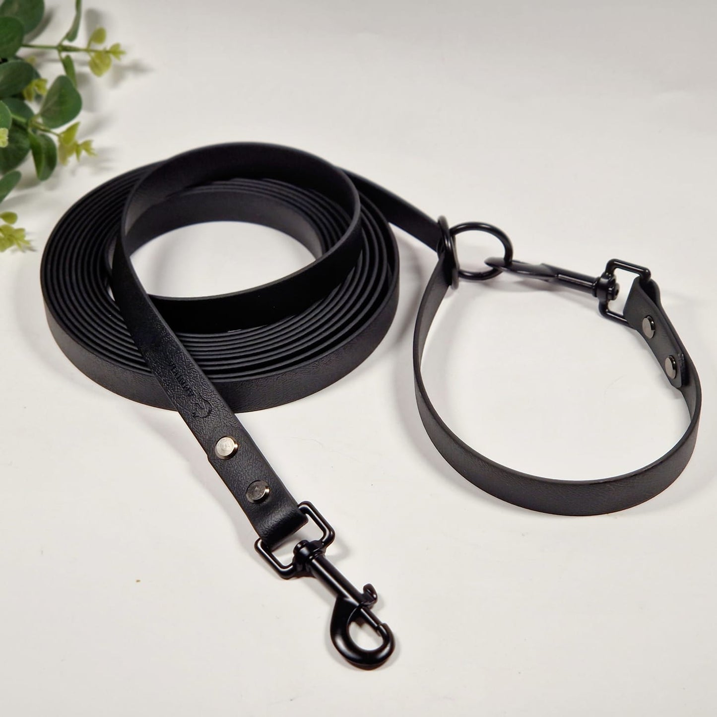 biothane multi pavada suniem melna