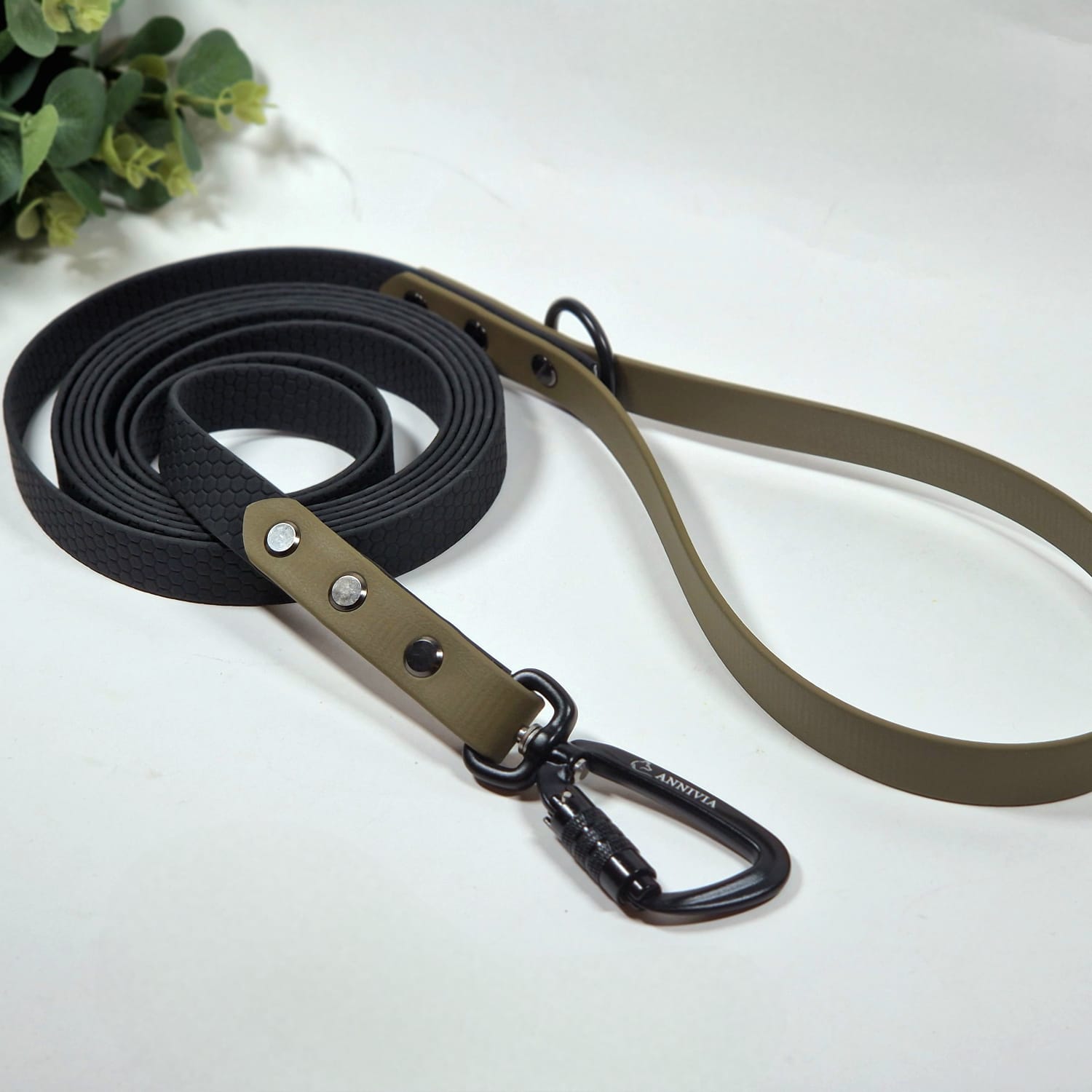 Hexa pavada ar BioThane rokturi, ūdensizturīga, 20mm plata
