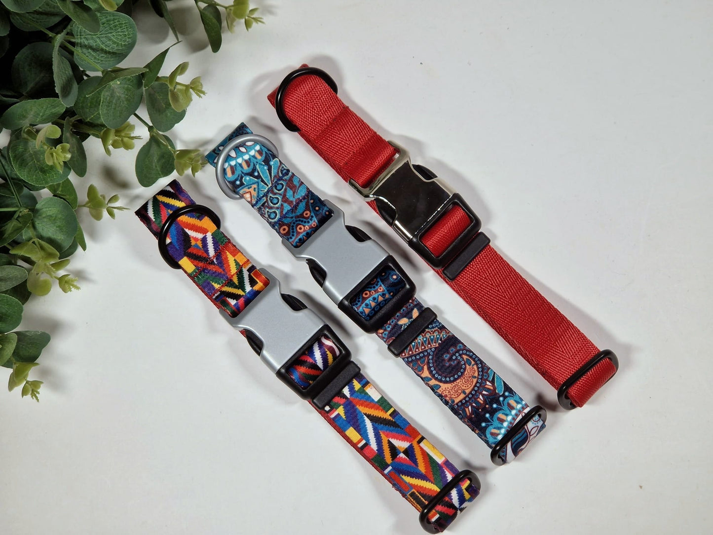 Light Dog collar (M 30-48 cm) - red