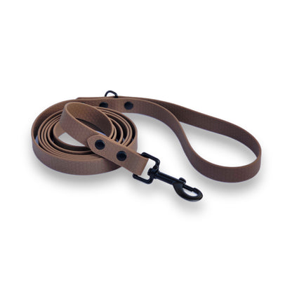 Hexa suņu pavada brūnā krāsā, viegla, spēcīga.