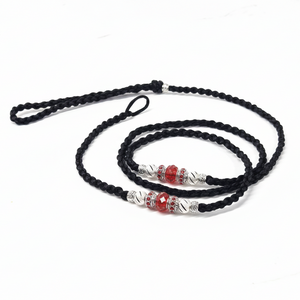 Izstāžu Pīta Pavada ar Sarkaniem Kristāliem