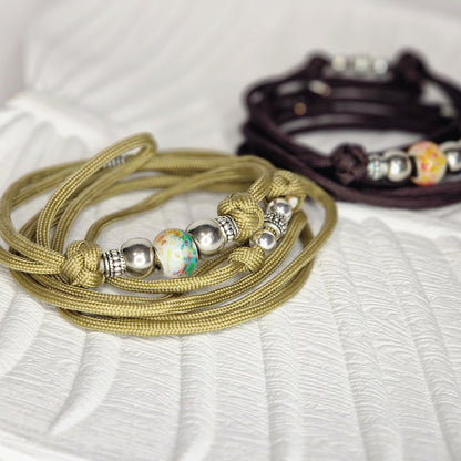 sunu iztāžu pavada ar pērlitēm